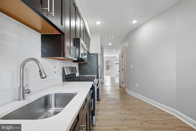 Foto del edificio - 1615 N Spring St