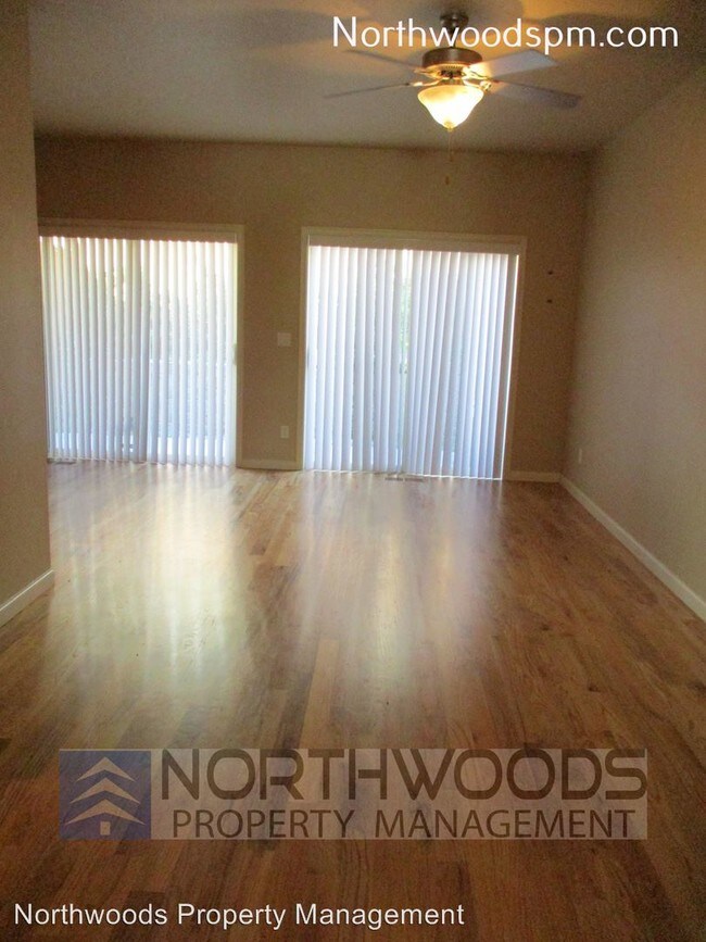 Building Photo - 2 br, 2.5 bath House - 131 Eagle Trace Dr.