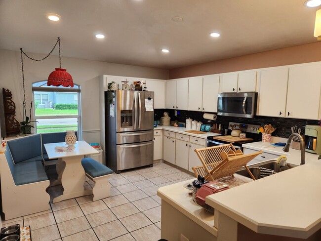 Building Photo - Beautiful 3 bedroom home in the heart of P...