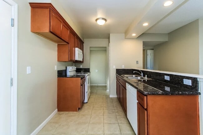 Foto del edificio - 6612 Sarament Ct