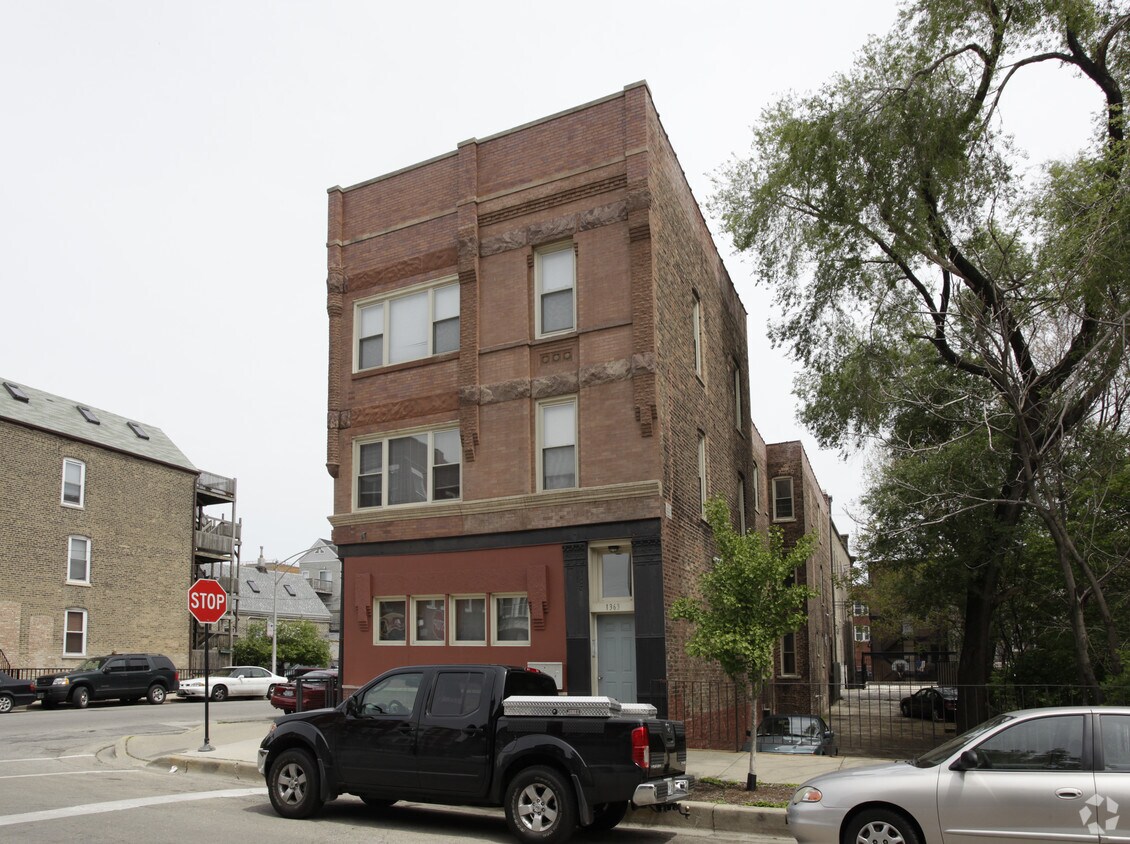 Building Photo - 1359-1363 N Bosworth Ave