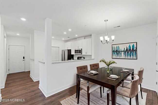 Foto del edificio - 827 Stiller Ln