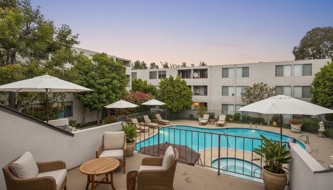 Building Photo - Woodland House Apartments