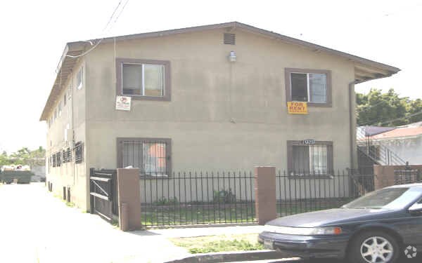 Primary Photo - 1020 W 108th St