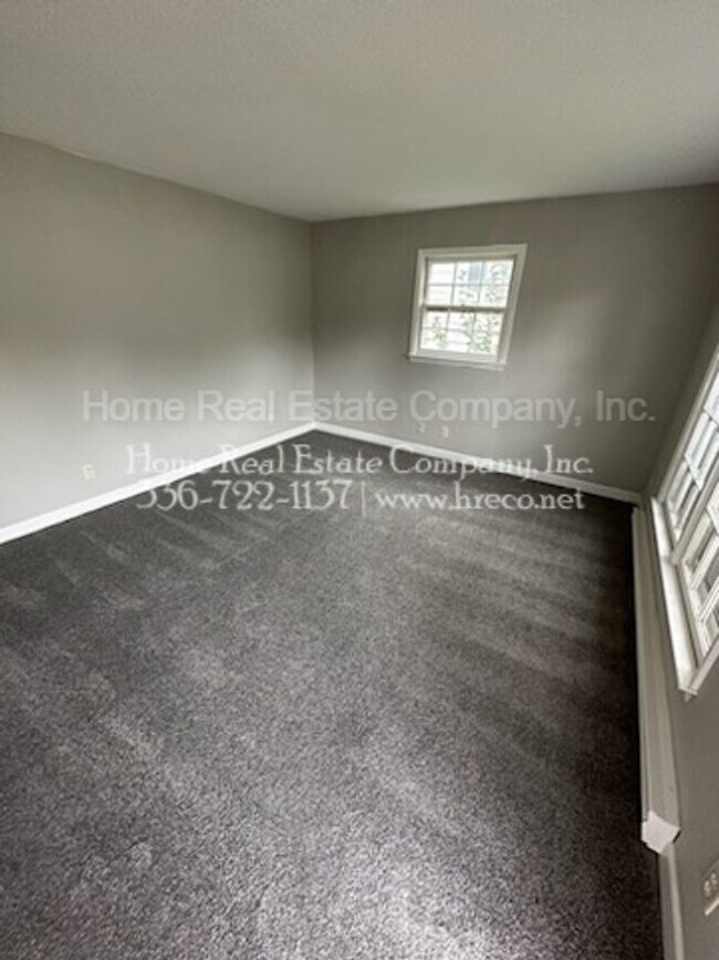 Building Photo - 2316 Konnoak View Dr
