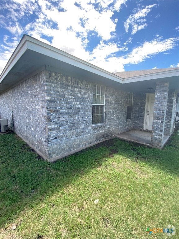 Building Photo - 1713 Windward Dr