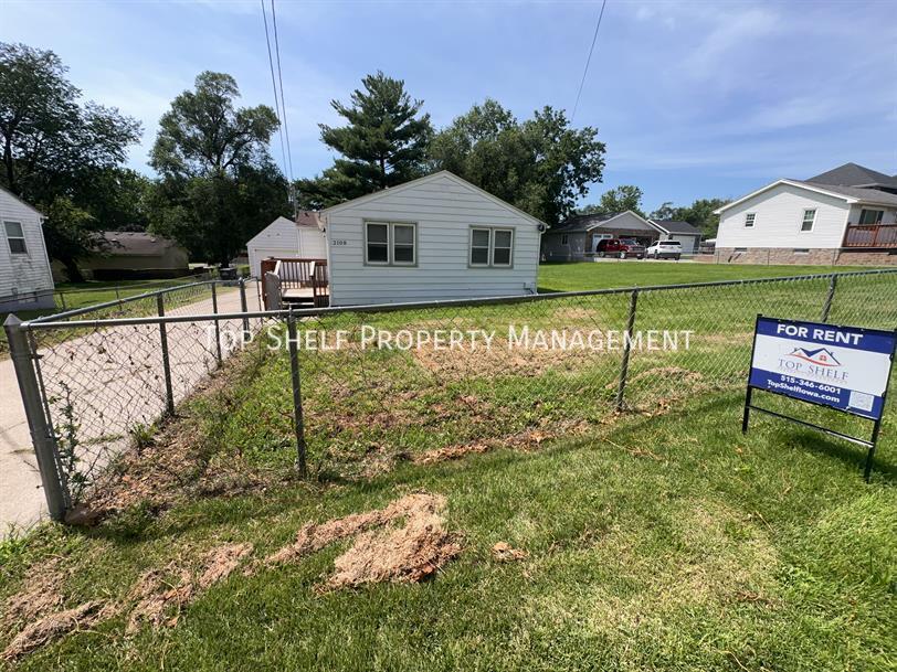 Primary Photo - 2108 E 42nd St