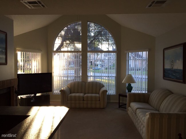 Building Photo - 2 br, 2 bath  - Hidden Springs Condominium 9