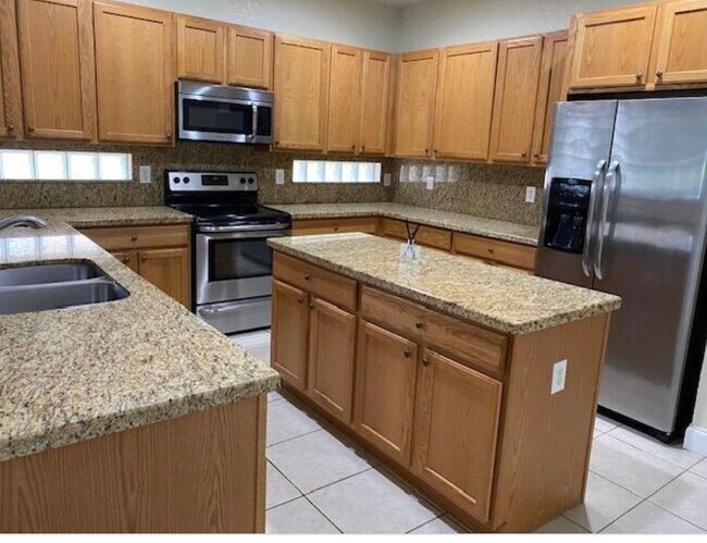 Building Photo - 759 Gazetta Way