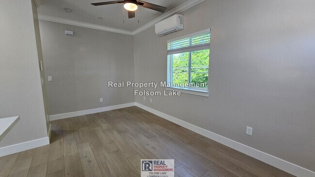 Foto del edificio - 5431-2 Bradford Drive