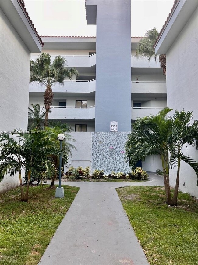 Foto del edificio - 8335 SW 152nd Ave