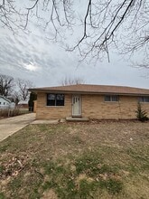 Building Photo - 2105 Burwell St