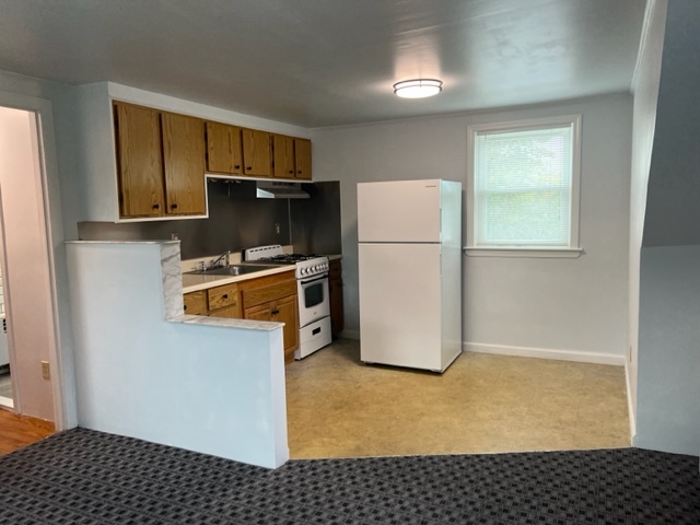 Eat in Kitchen - 2940 Stevens St