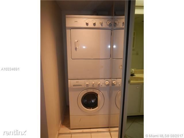 Foto del edificio - 13155 SW 7th Ct