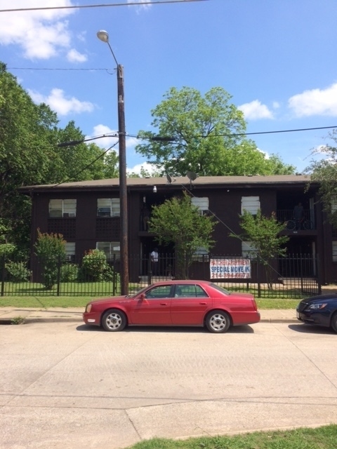 Primary Photo - Pine Apartments