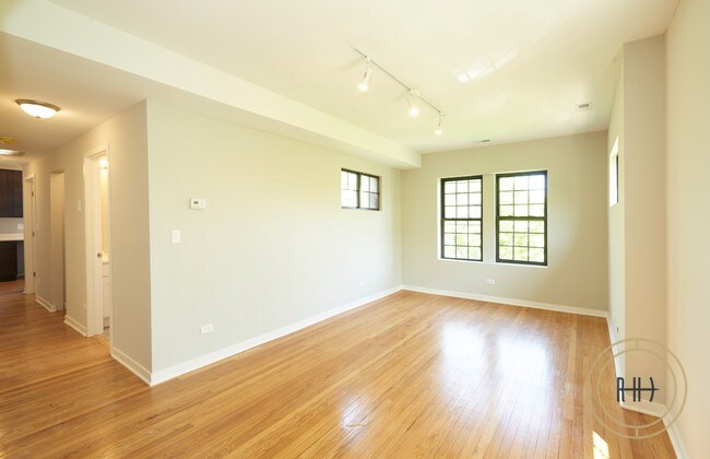 Foto del edificio - 3100 W Sunnyside Ave