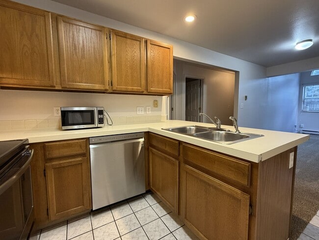 Building Photo - 3565 Windmill Dr