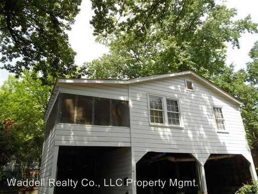 Primary Photo - 1710 1/2 Forest Ave