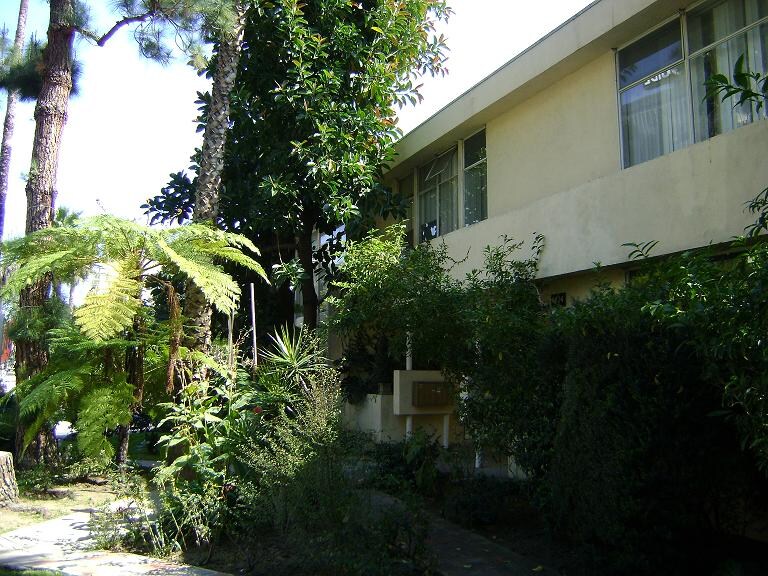 Foto principal - 7036 Hawthorn Ave