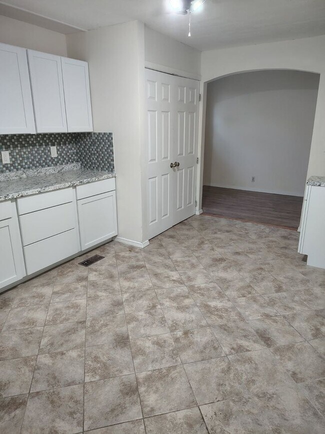 Foto del edificio - **Available Now...Never Have to Move Again! Don’t Miss Out…This Home Will Go Fast!**