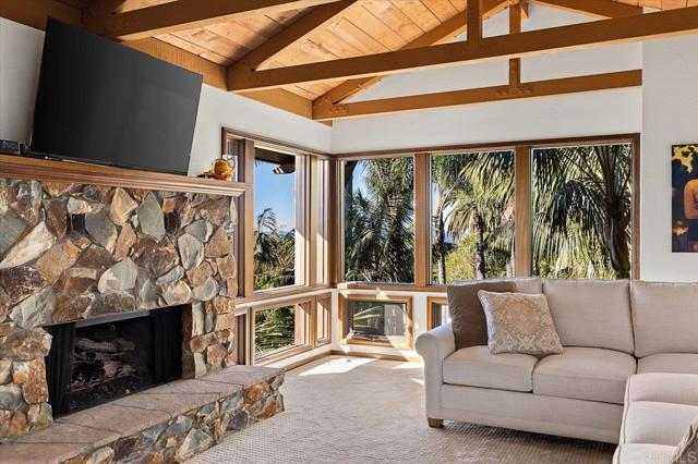 Foto del edificio - 714 Passiflora Ave