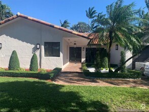Building Photo - 7701 SW 147th Ct