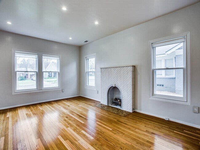 Building Photo - 825 Thomasson Dr