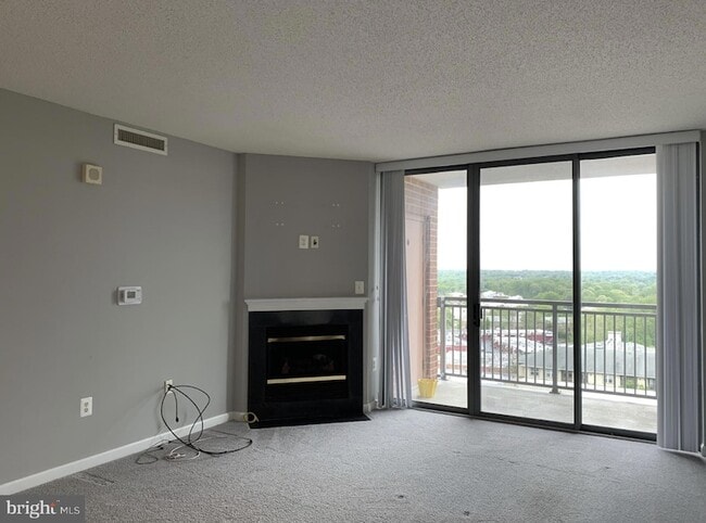 Foto del edificio - 11710 Old Georgetown Rd