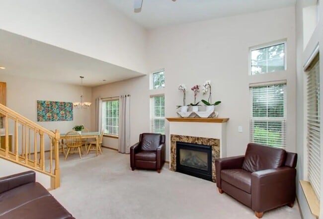 Building Photo - 14 Bridgewater Trl