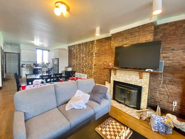 Foto del edificio - 526 Harvard St