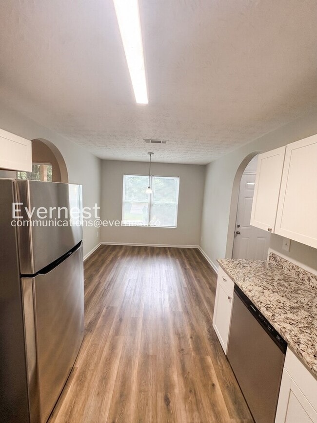 Building Photo - 3-Bed/2-Bath Home/ Pet Friendly/Available Now!