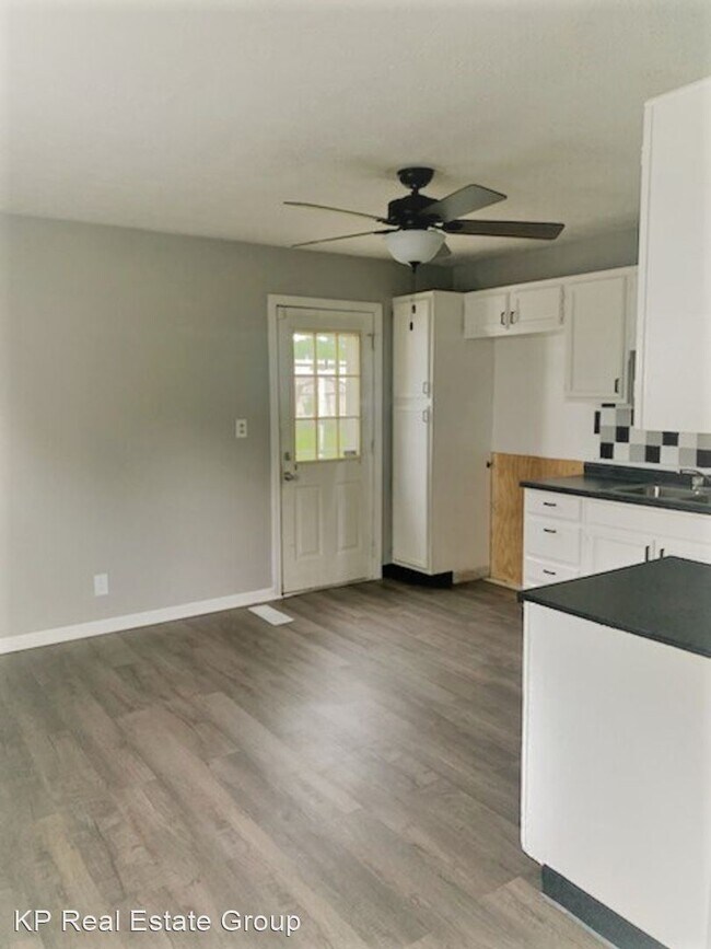 Foto del edificio - 3 br, 1 bath House - 2795 Dolby Dr.