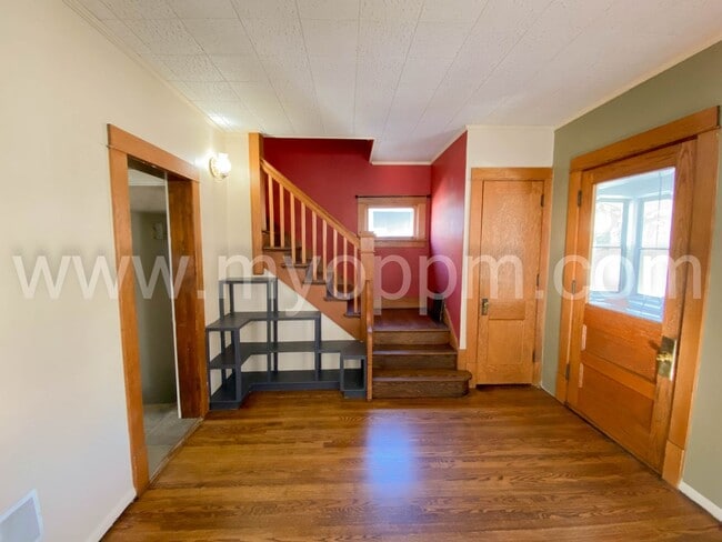 Foto del edificio - 2 Bed / 1 .5 Bath Home | Midtown