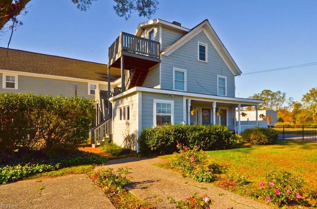 Foto del edificio - For more information call Sabrina Thomas at 757-767-0767