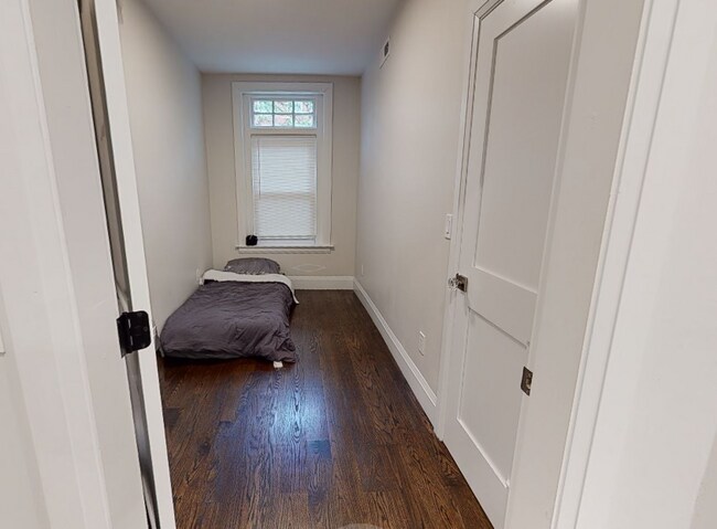 Building Photo - 6 Strathmore Rd