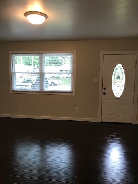 Foto del edificio - Beautiful 4 Bedroom Home in Quiet Neighbor...