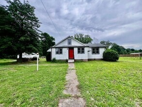 Building Photo - 2637 Taylor Rd