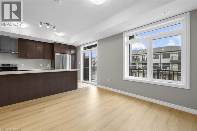 Building Photo - 11 Lomond Ln