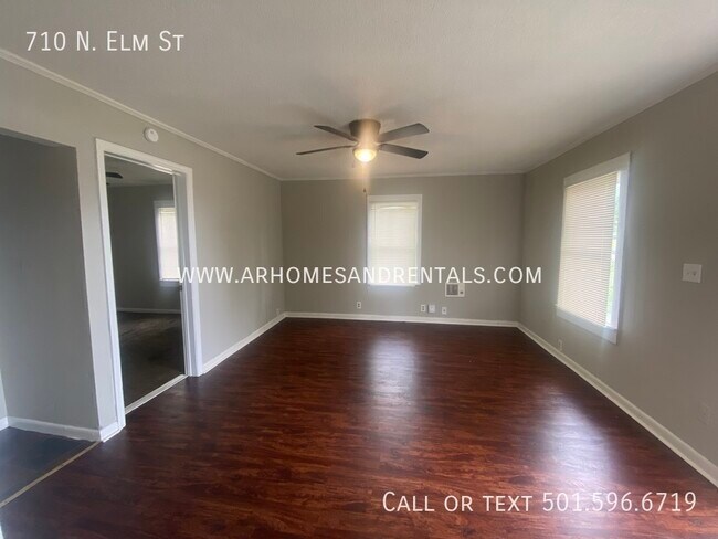 Building Photo - 710 N. Elm St | $725 | 2 beds, 1 full bath