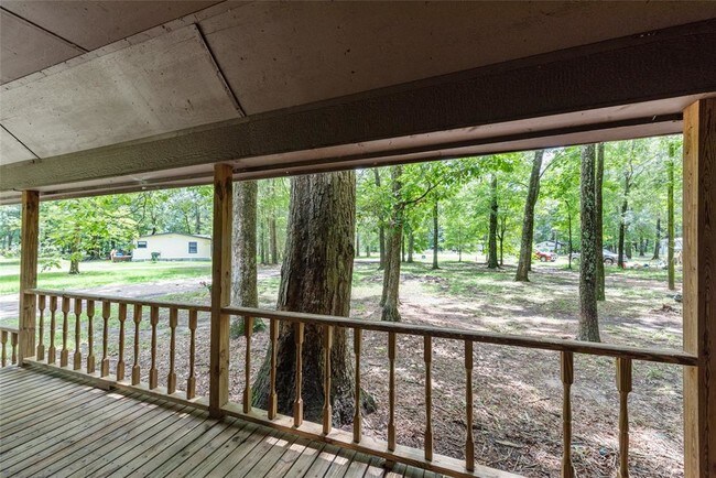 Building Photo - 15977 Oak Creek Cir