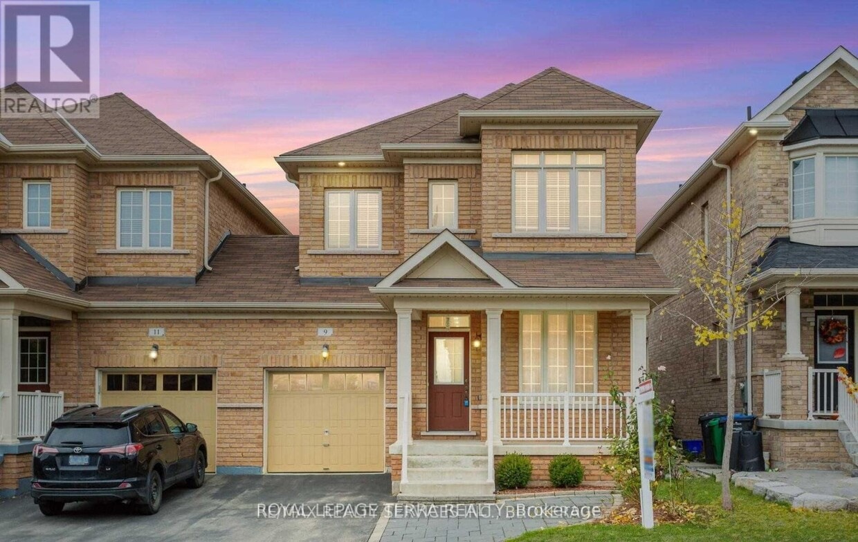 Primary Photo - 9 Chesterwood Cres