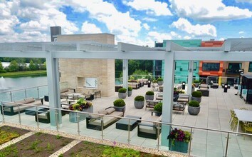 Building Photo - 444 Social