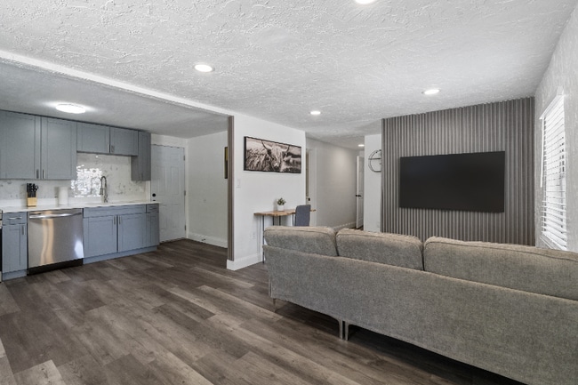 Foto del edificio - 4102 N Hubert Ave