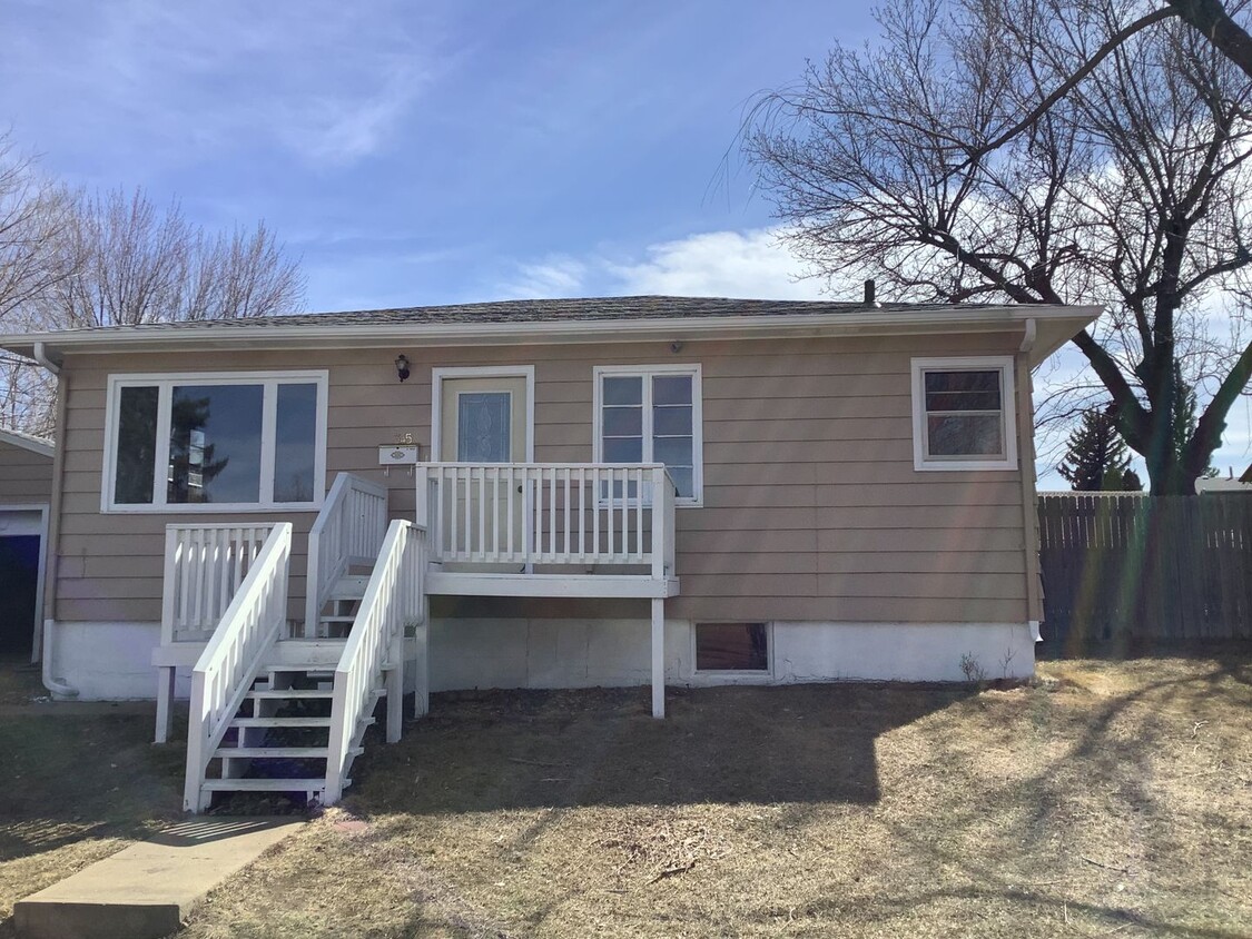 Foto principal - Single Family Home