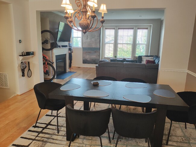 Foto del edificio - 2110 Hardbower Way