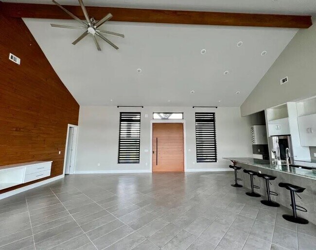 Foto del edificio - 10960 Ranch Rd 2338