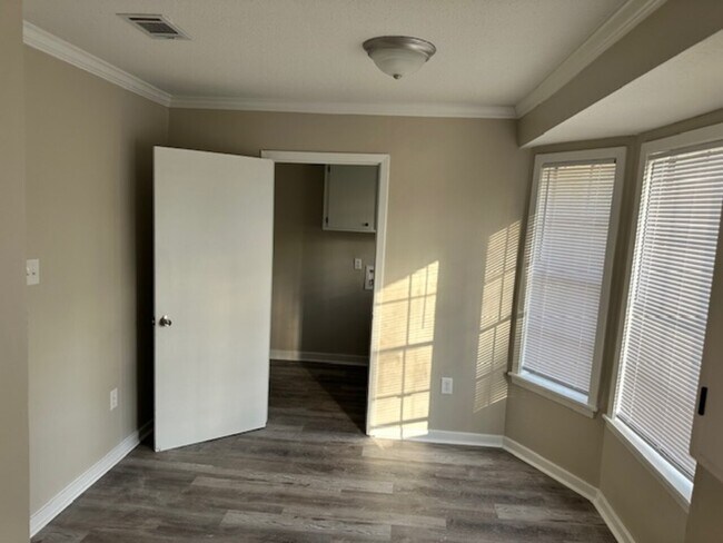 Building Photo - Tarryton Pl