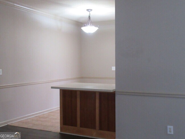 Building Photo - 63 Live Oak Rd