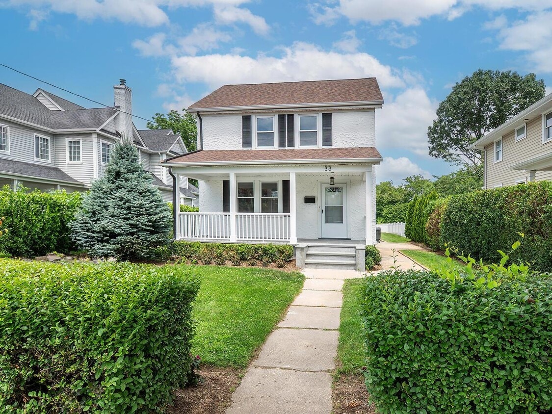 Primary Photo - 33 Avenue B