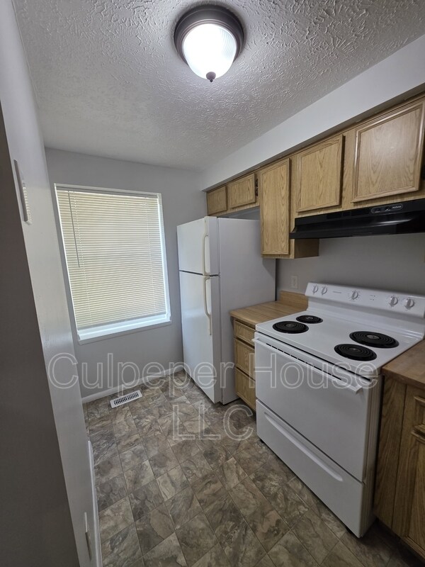 Foto del edificio - 5970 Black Oak Dr